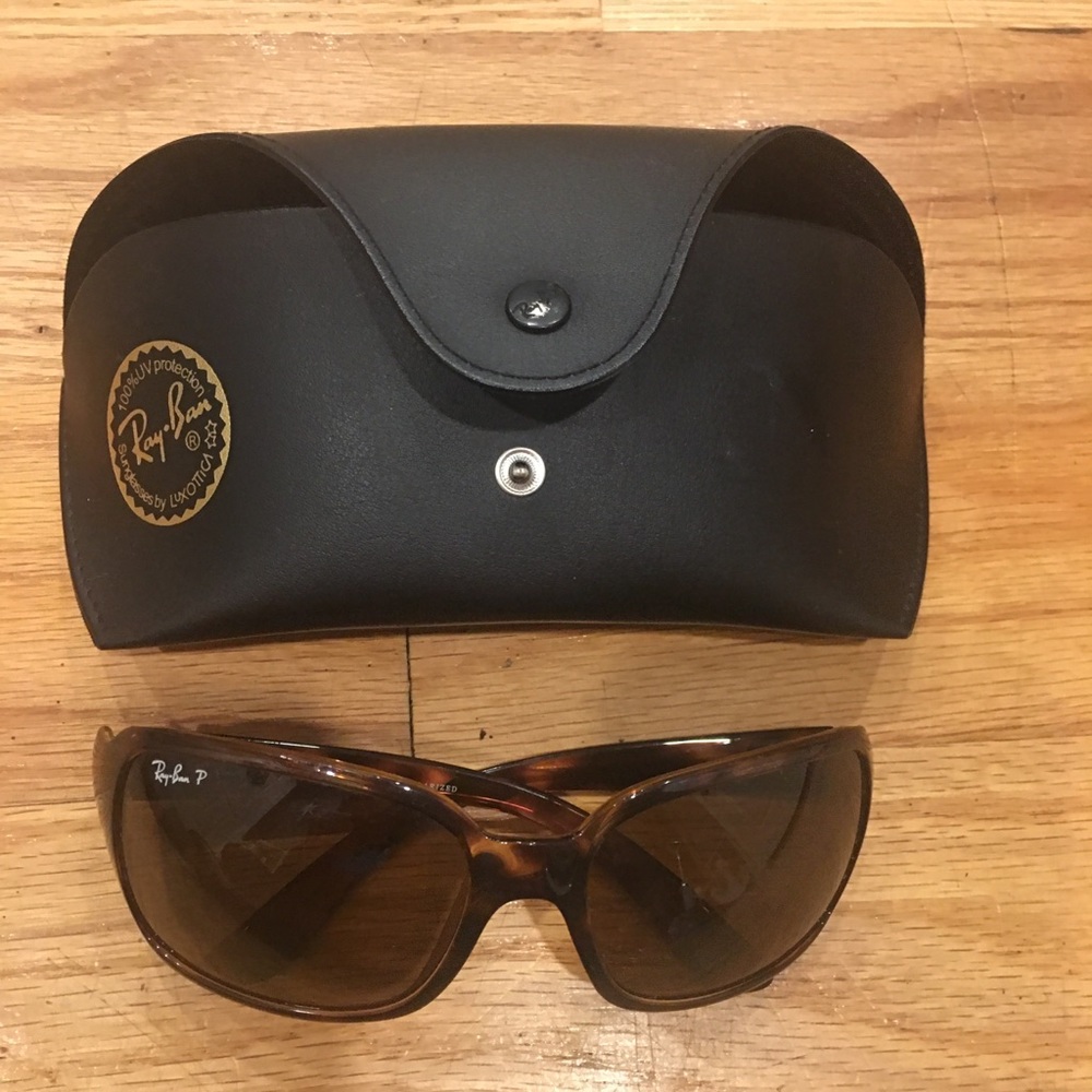 Women’s Ray-Ban sunglasses brown